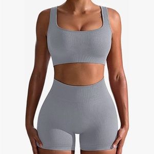 NWOT Seamless biker short and bra workout set.